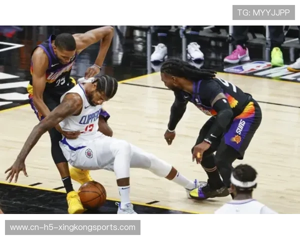 太阳双杀快船:布克准三双,格林伤退,布克太阳vs快船 太阳双杀快船:布克准三双,格林伤退,布克太阳vs快船